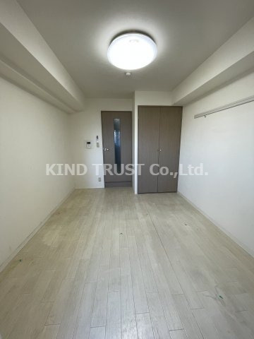 レディースパインヒル北梅田の居間・リビング|ゆったり過ごせる居間です