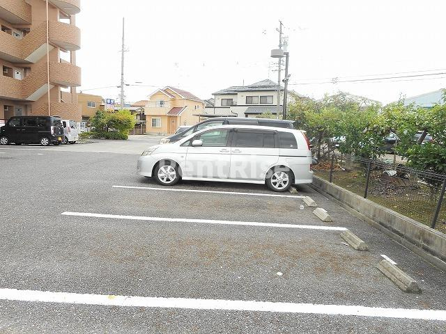 フリュイティア１の駐車場|駐車場