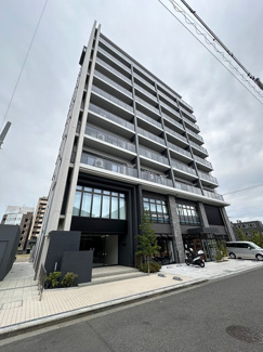 【外観】 | 小田急線・JR南武線「登戸」駅まで徒歩3分！駅近の10階建て築浅マンションです♪2沿線利用可能で通勤通学・お買物にも便利な立地です☆