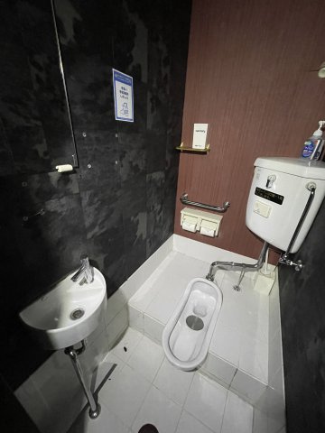 大手町　居酒屋あと貸店舗３階建のトイレ|３階　トイレ