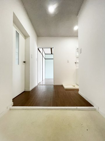 パルティーレ八万町の玄関