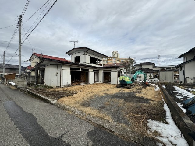 新築　沼田市高橋場町　Livele Garden.S　1号棟の駐車場|現地写真　駐車スペースは並列4台分可能です！					
