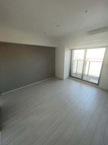 仲介手数料0円！！S-RESIDENCE平安通の居間・リビング