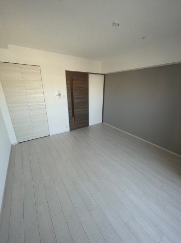 仲介手数料0円！！S-RESIDENCE平安通の居間・リビング