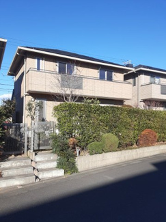 【外観】 | 平成24年1月築、パナホーム施工4LDK＋WIC
南側9ｍ公道・北側6ｍ公道接道！！
南向き日当たり良好です♪♪
