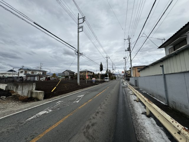 新築　沼田市高橋場第3　1号棟の前面道路含む現地写真|現地写真　南側接道幅員約8.2ｍ