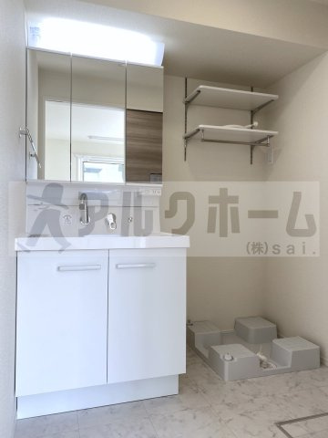 ラフィーネ八尾東の独立洗面台