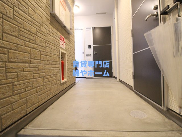 フジパレス我孫子前V番館のロビー|落ち着いたロビーです