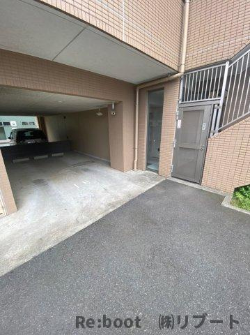 ドゥーエ妙典の駐車場