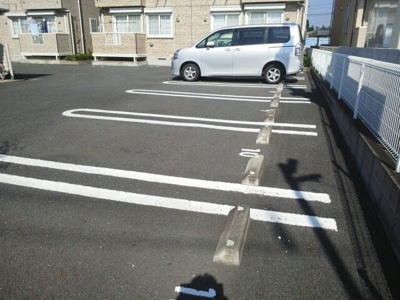 【駐車場】 | ウィロー・マーシュB