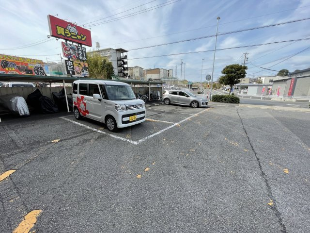 サンシティウィンディコートの駐車場