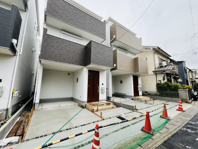 太秦井戸ケ尻町【6区画】6号地の前面道路含む現地写真