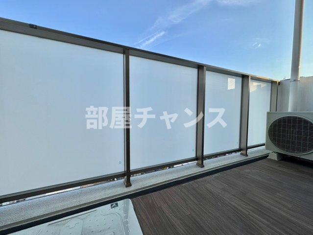 ディアレイシャス大須赤門通本町のバルコニー