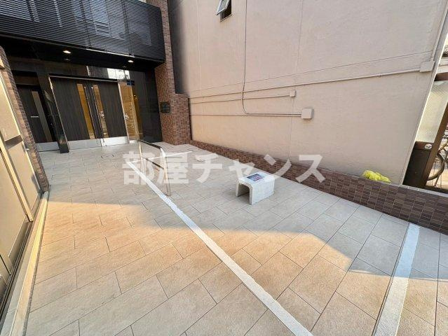 ディアレイシャス大須赤門通本町の駐車場