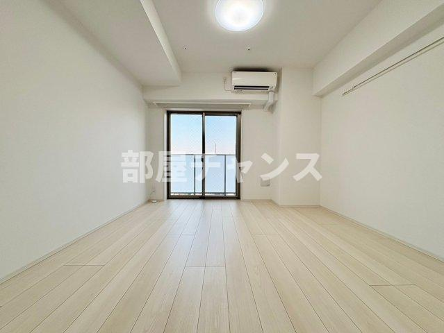 ディアレイシャス大須赤門通本町の居間・リビング