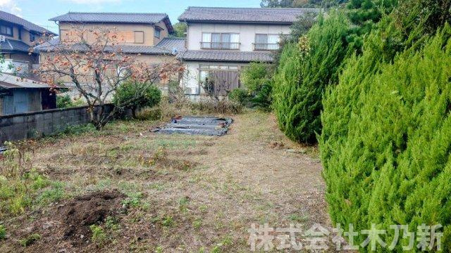 鴨方町鴨方売家の庭