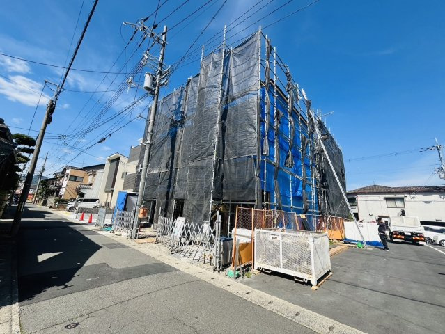 太秦井戸ケ尻町【6区画】3号地の前面道路含む現地写真