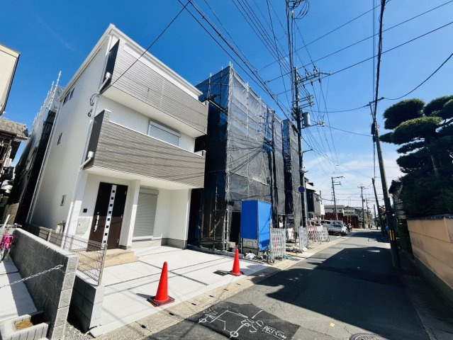 太秦井戸ケ尻町【6区画】3号地の前面道路含む現地写真