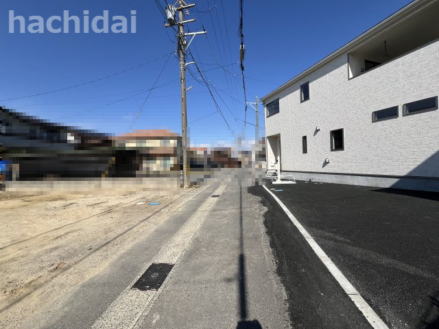 碧南市堀方町第3新築戸建　1号棟の前面道路含む現地写真|碧南市堀方町第3新築戸建前面道路写真です。西側公道約2.96～3.08ｍに接道