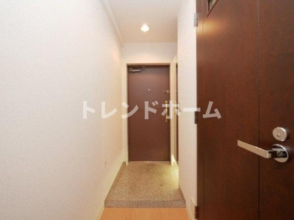 クラウンハイム本町EASTの玄関|選べる家電プランあり！！