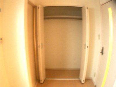 【収納】 | コンフォートベネフィス別府8 | 別号室の写真になります。現況優先。