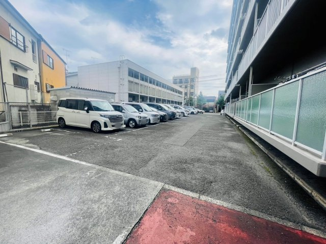 梅津スカイハイツ　Bプランの駐車場