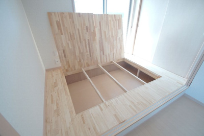 【収納】 | エステート・モア・天神 | 別号室の写真になります。現況優先。