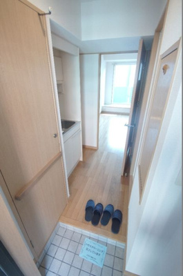 【玄関】 | エステート・モア・舞鶴 | 別号室の写真になります。現況優先。