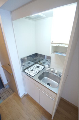 【キッチン】 | エステート・モア・舞鶴 | 別号室の写真になります。現況優先。