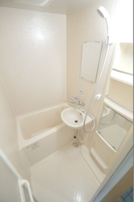 【洗面所】 | エステート・モア・舞鶴 | 別号室の写真になります。現況優先。