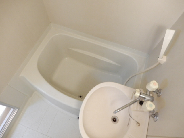 ブライストンハイツの浴室