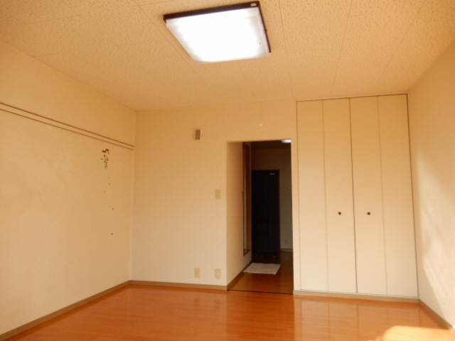 ブライストンハイツの居間・リビング