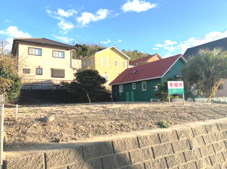 【外観】 | 君津市陽光台　土地　君津駅 | 高台につき日当り、風通し良好です！！
お好きなプランでマイホームをご計画ください♪
弊社からも多彩な建築プランをご提案いたします！
南ひな壇、南側平屋のため、日当たり通風良好です♪
ご見学大歓迎です！