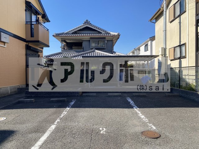 カトル・セゾンの駐車場