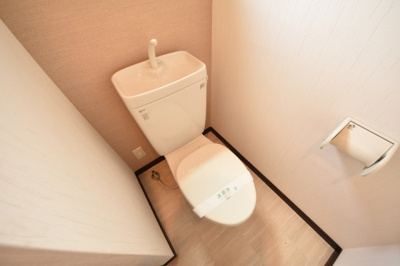 【トイレ】 | コンフォートベネフィス高宮8 | 別号室の写真になります。現況優先。