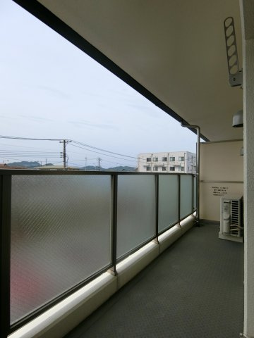 スカイマンションｋのバルコニー|303号室の写真