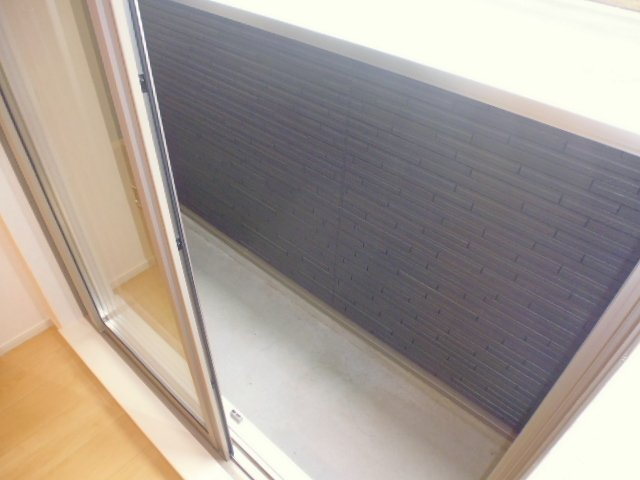 グランド・ルミエール北畝Ⅰのバルコニー