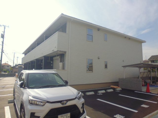 グランド・ルミエール北畝Ⅰの駐車場