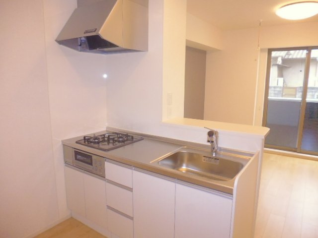 グランド・ルミエール北畝Ⅰのキッチン|システムキッチン