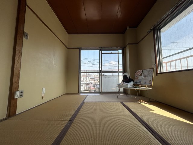 エクリート朝霧の和室
