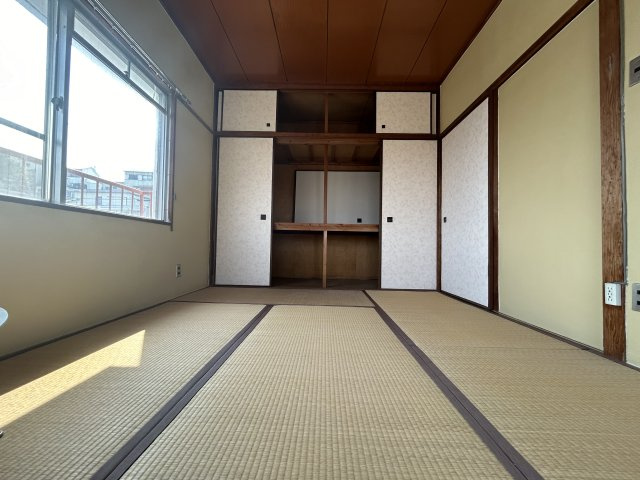 エクリート朝霧の和室