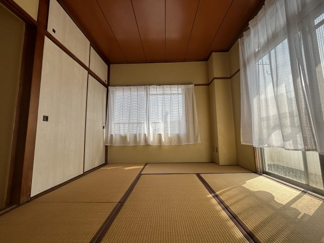 エクリート朝霧の和室
