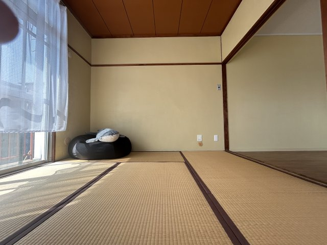 エクリート朝霧の和室