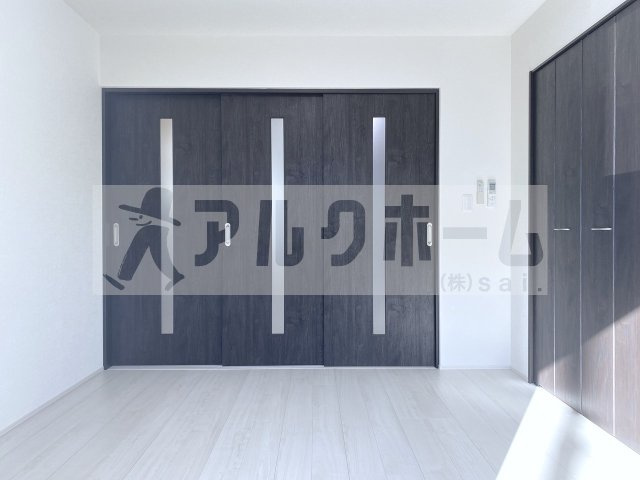 フジパレス教興寺3丁目の洋室