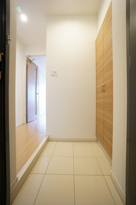 【玄関】 | プリュネル荒江 | 別号室の写真になります。現況優先。