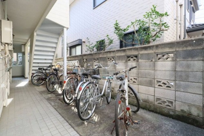 【駐車場】 | カーサ・フェリス　13466 | 敷地内に自転車置き場があります(^^)/