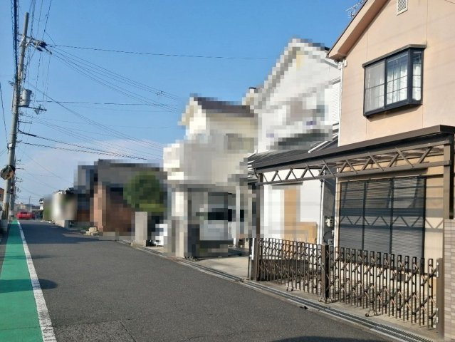 岸和田市上松町　中古戸建の前面道路含む現地写真