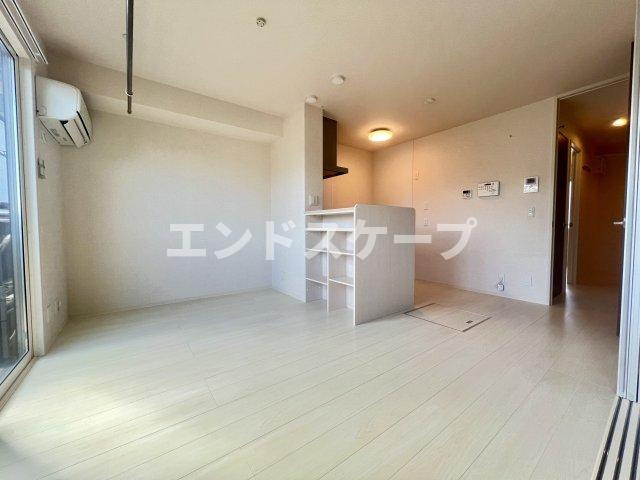 プレシャス藤岡　Ｂの居間・リビング|高崎、前橋、伊勢崎エリアのお部屋探しはエンドスケープまで！お客様の理想お聞かせ下さい♪
