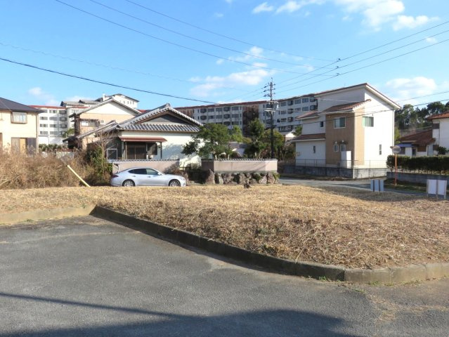 多気郡明和町の前面道路含む現地写真
