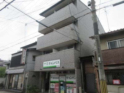 アーバンロイヤルの外観